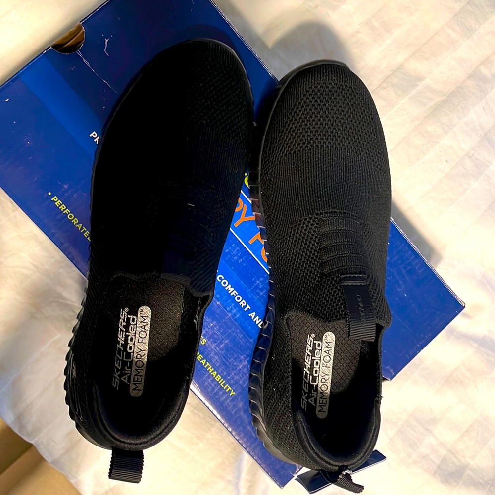 Skechers Black Sports Sneakers - Picture 1 of 4